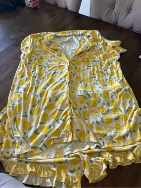 Staykation Lemon-Print Button-Front Pajama Set in Yellow
